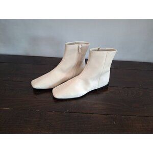 Linea Paolo Faux Leather Rad Bootie in Cream/NWOB, Sz. 4M